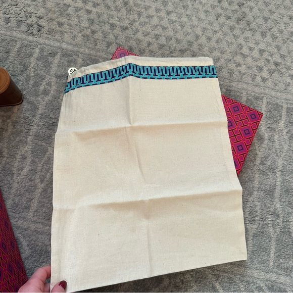 TORY BURCH SELBY 75MM BLOCK HEEL SANDAL - Picture 12 of 13